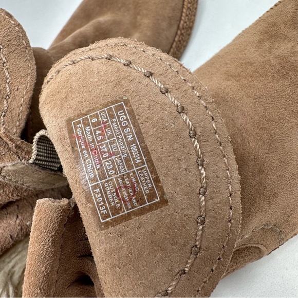 UGG Amely slip on moccasin loafers suede leather fringe tan size 6 - Picture 7 of 9